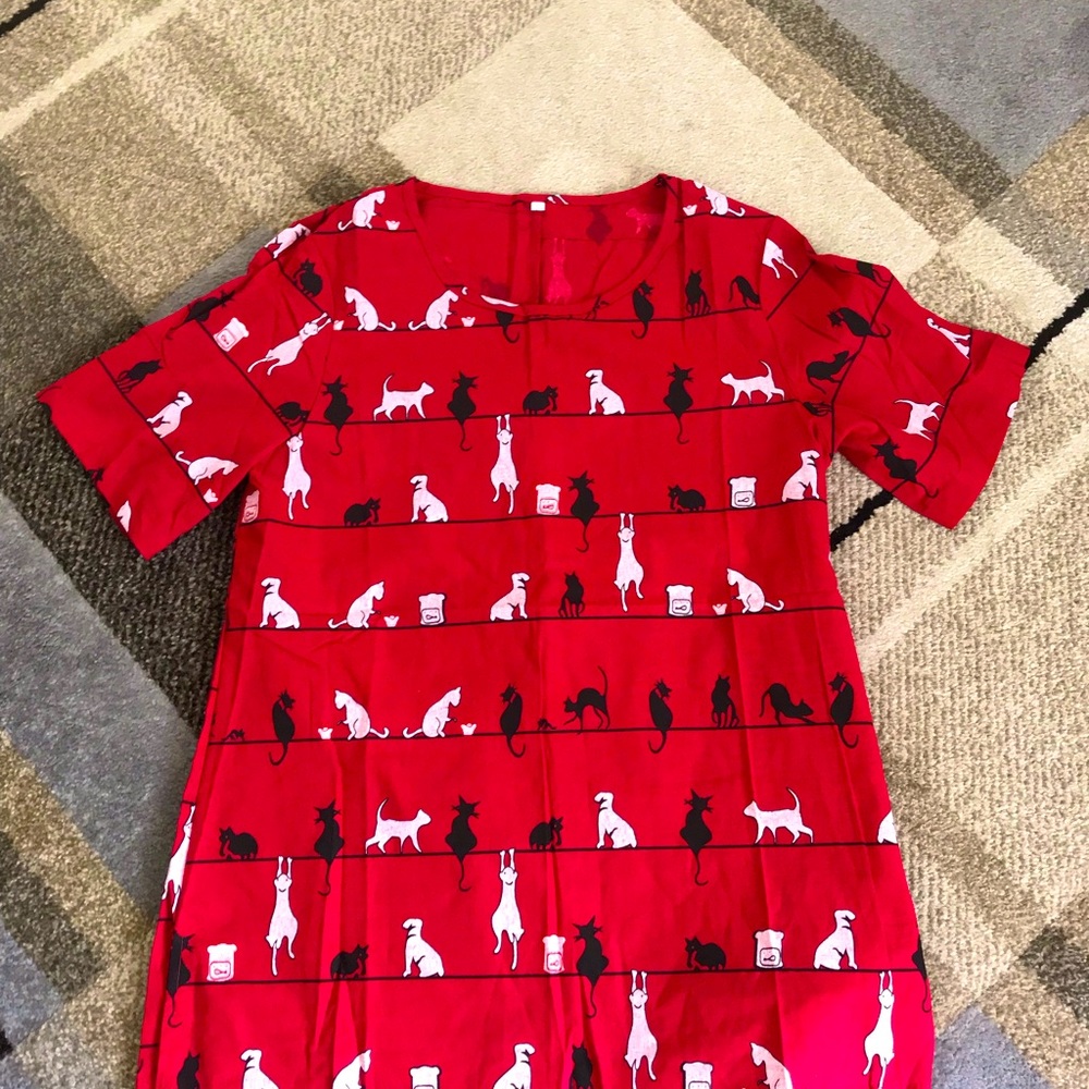 NinaCloak Maroon/Red Cat Shirt